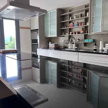 Cyril Magnifique Provencale * Saint-Tropez